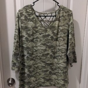 Ariat Green Camo 3/4 Sleeve V-Neck Top